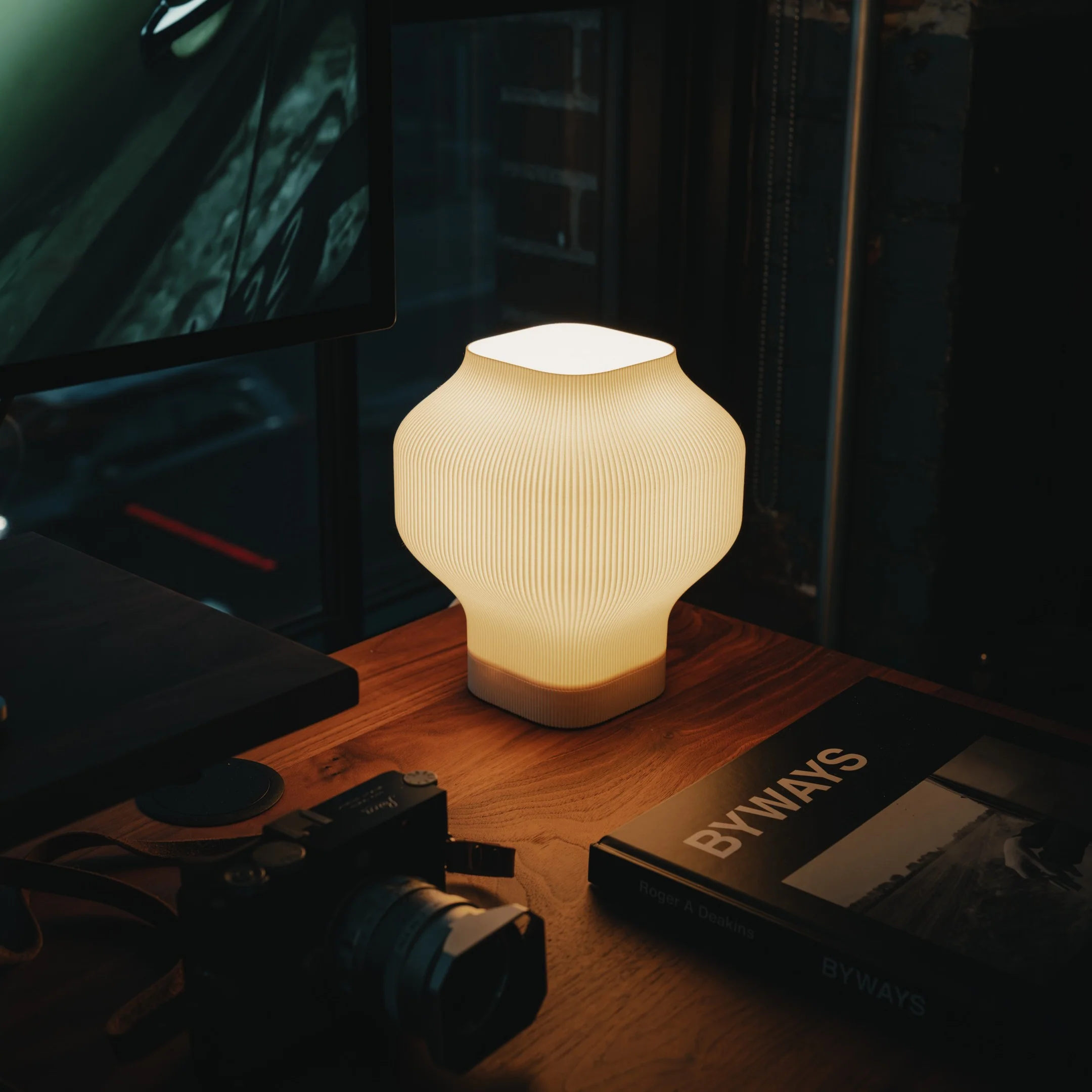 Nomi Lamp